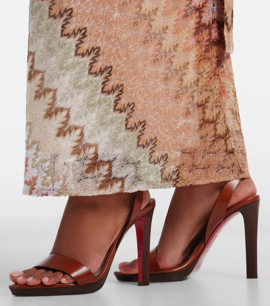 Christian Louboutin - صنادل فاني الجلدية ذات الكعب الخلفي
