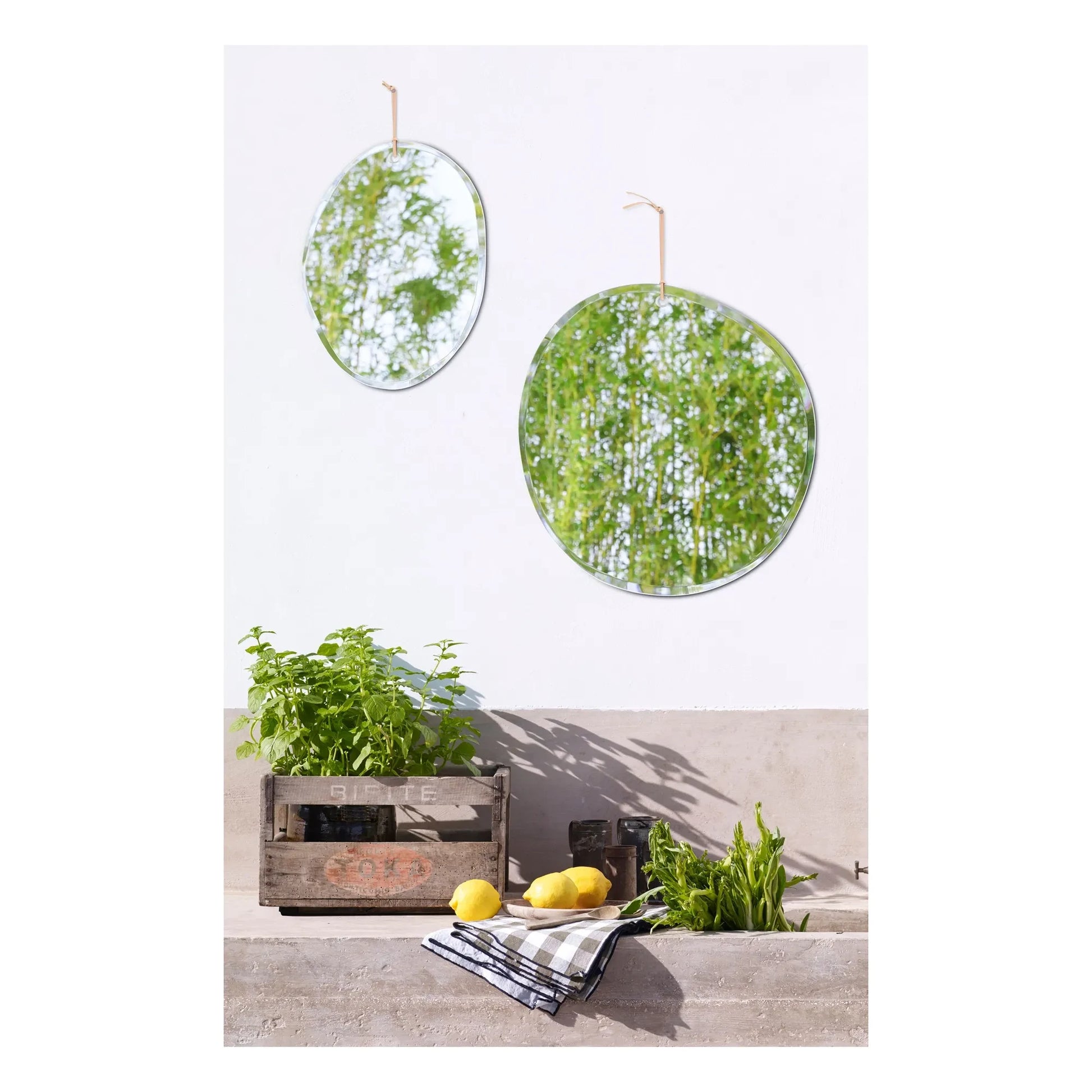 M Nuance - Beveled Mirror - Random Shape Vertical Oval