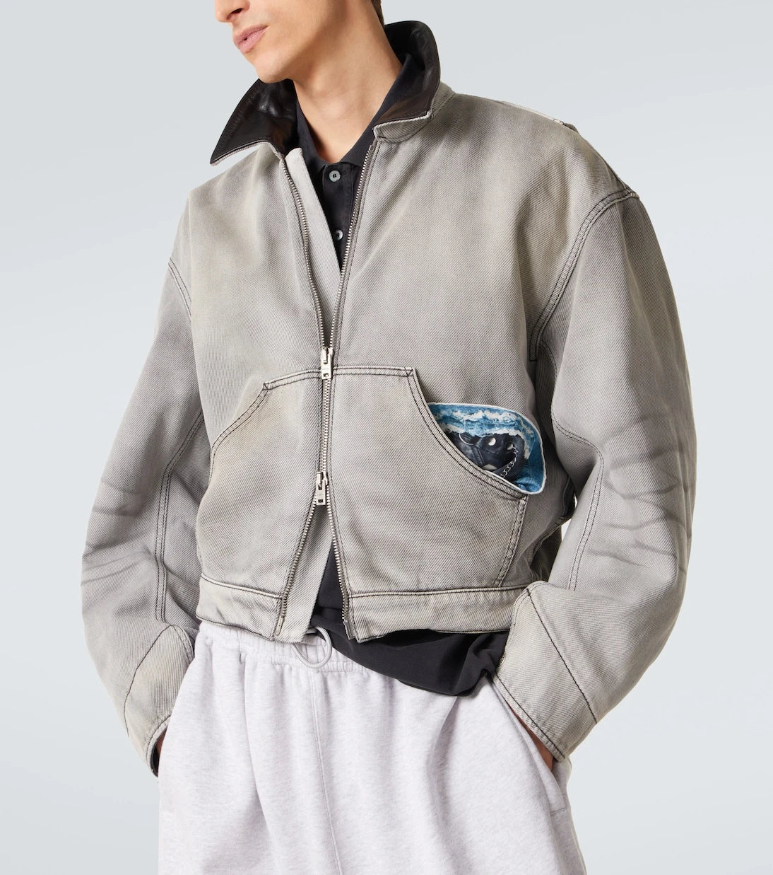 Acne Studios - جاكيت دينم بحواف جلدية