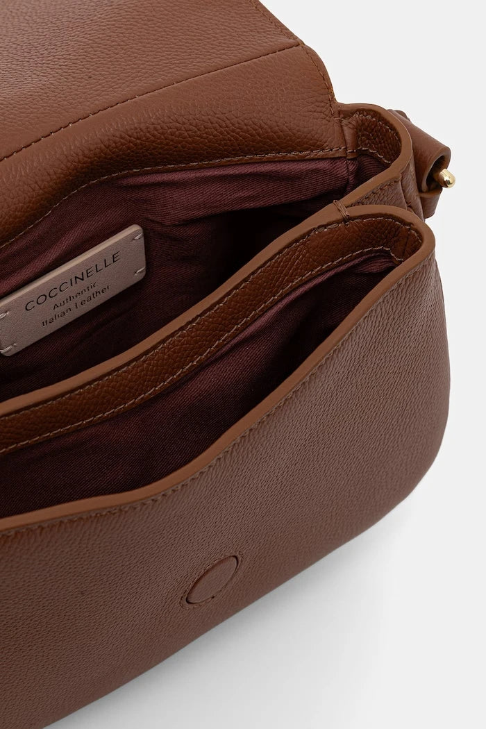Coccinelle kadın deri crossbody çanta MAVERY