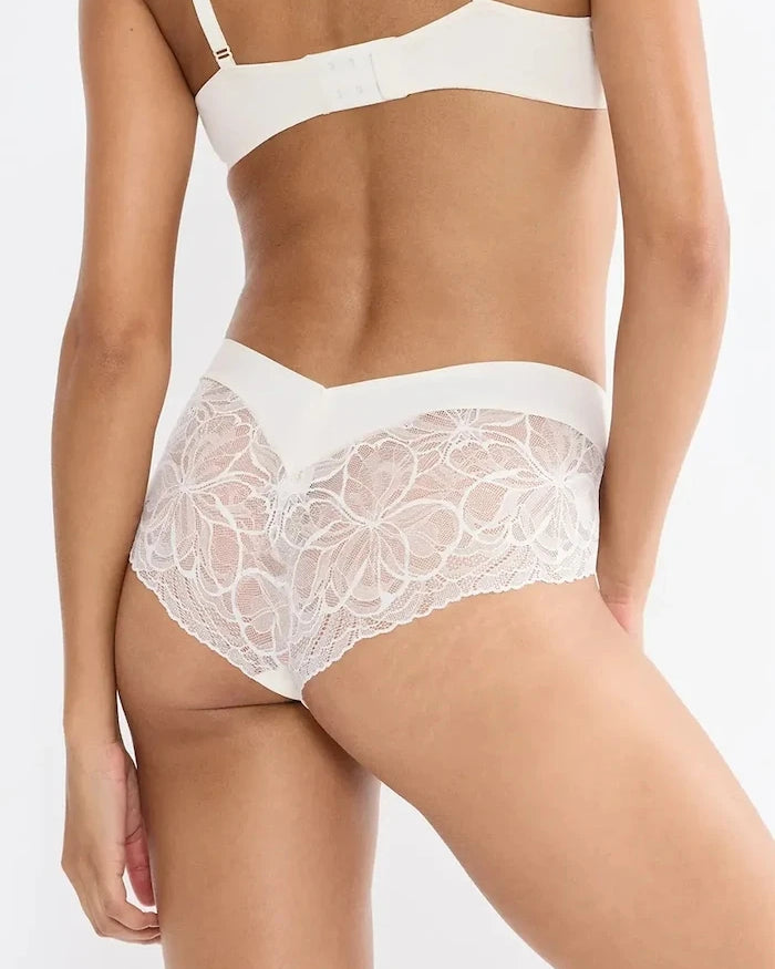 Triumph бикини дамски от дантела Body Make-Up Illusion Lace
