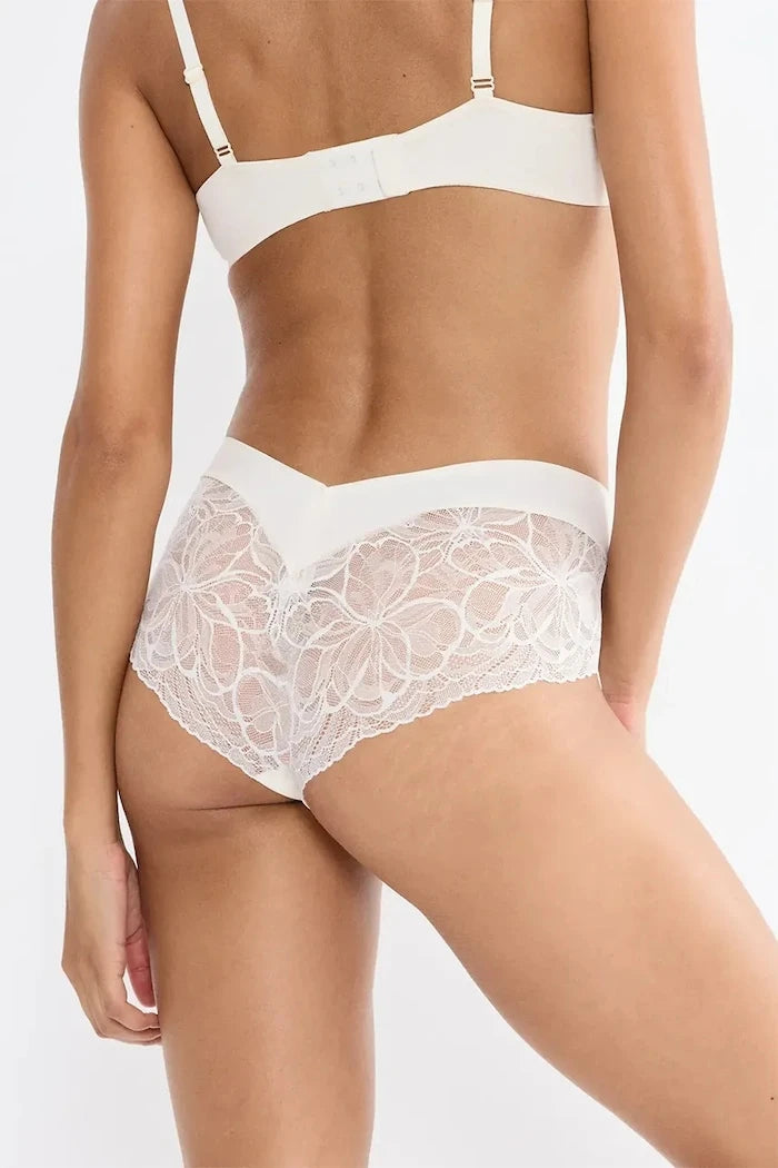Triumph Kadın Dantel Külot Body Make-Up Illusion Lace