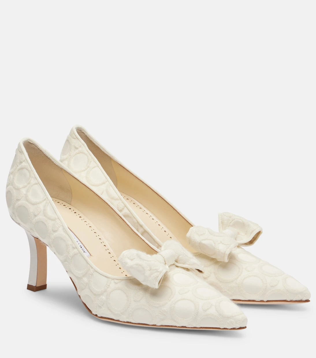 Manolo Blahnik - Epirotes 70 embroidered satin pumps