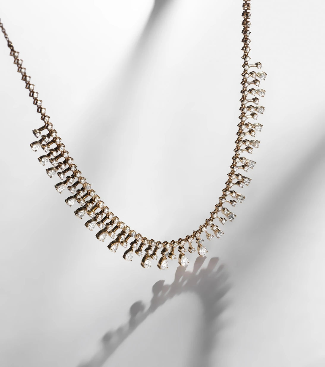 Kamyen - 18kt gold choker with diamonds