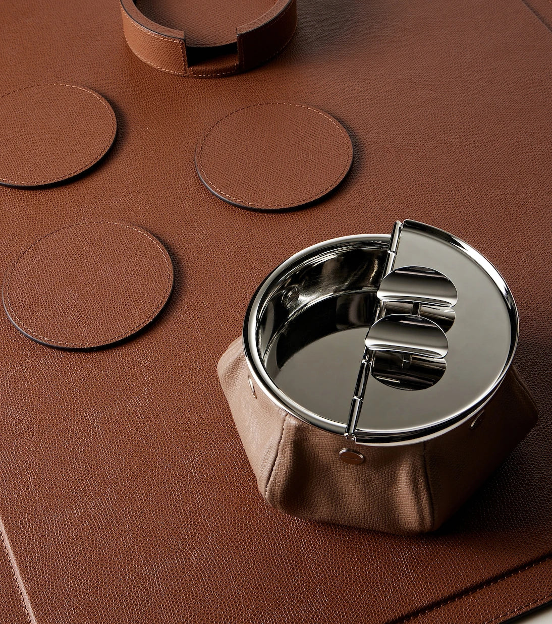 Giobagnara - Laurence Bean Bag leather ashtray