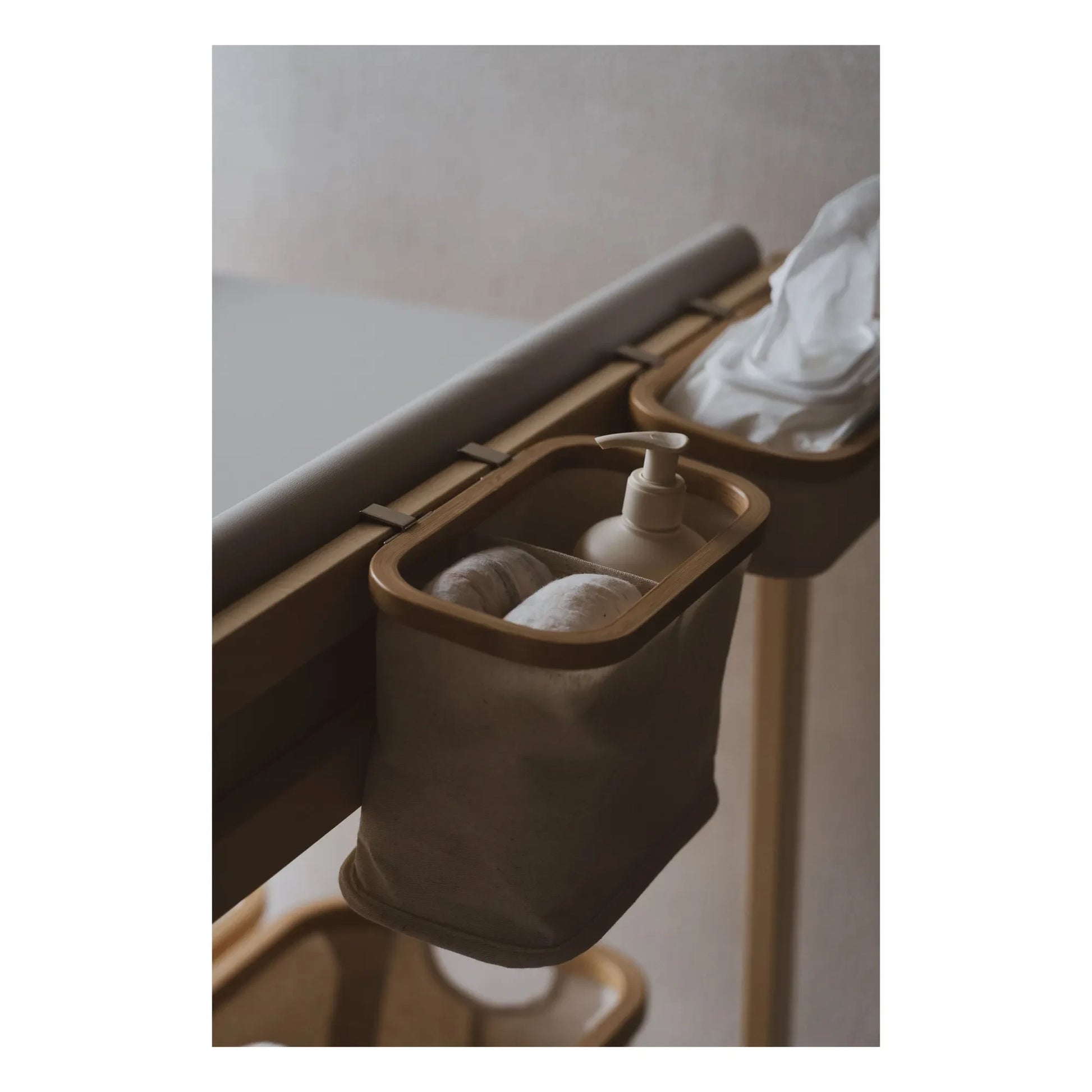 Quax - Small hanging basket for changing table | Beige
