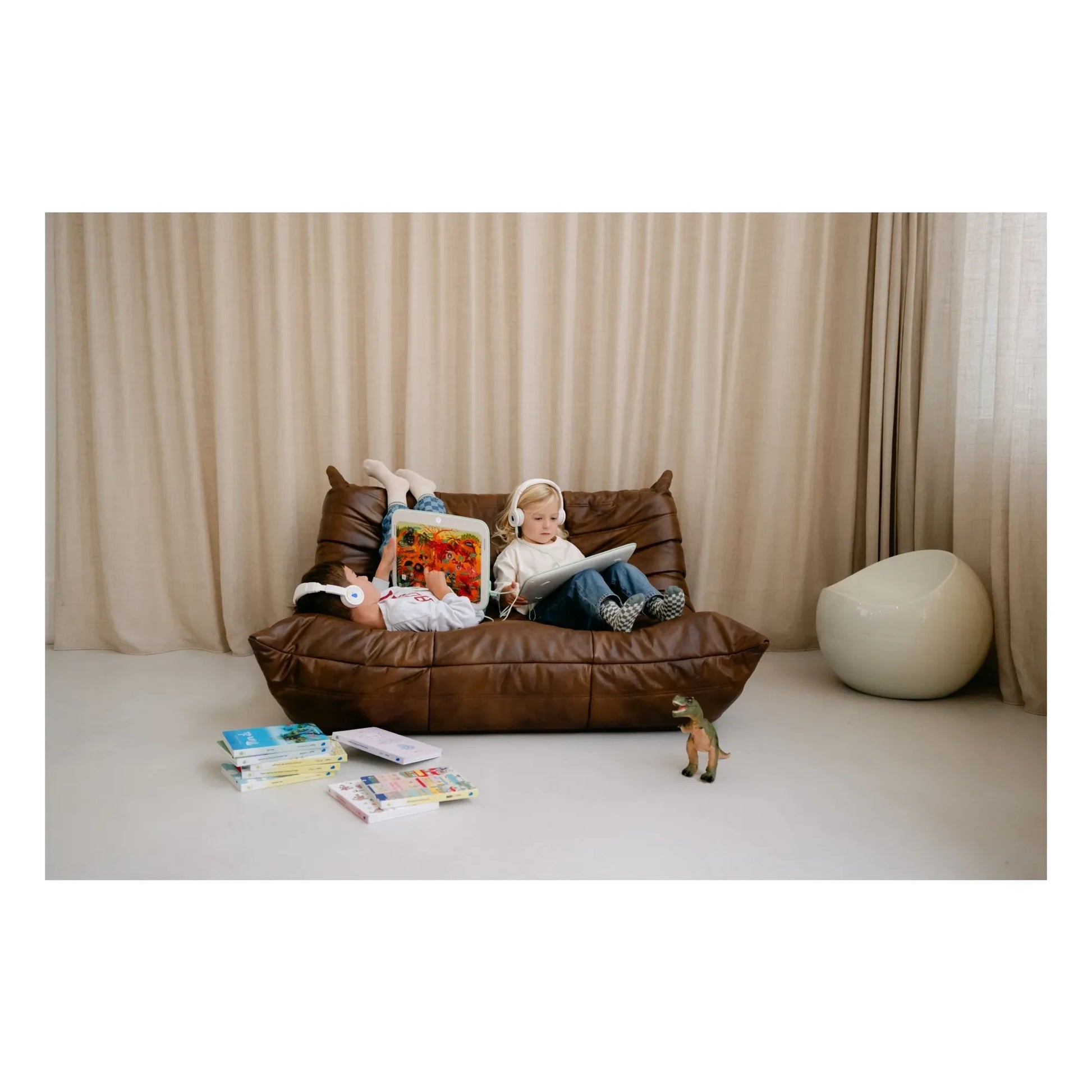 Bugali - Discovery Pack (5+) - tablet + 2 books