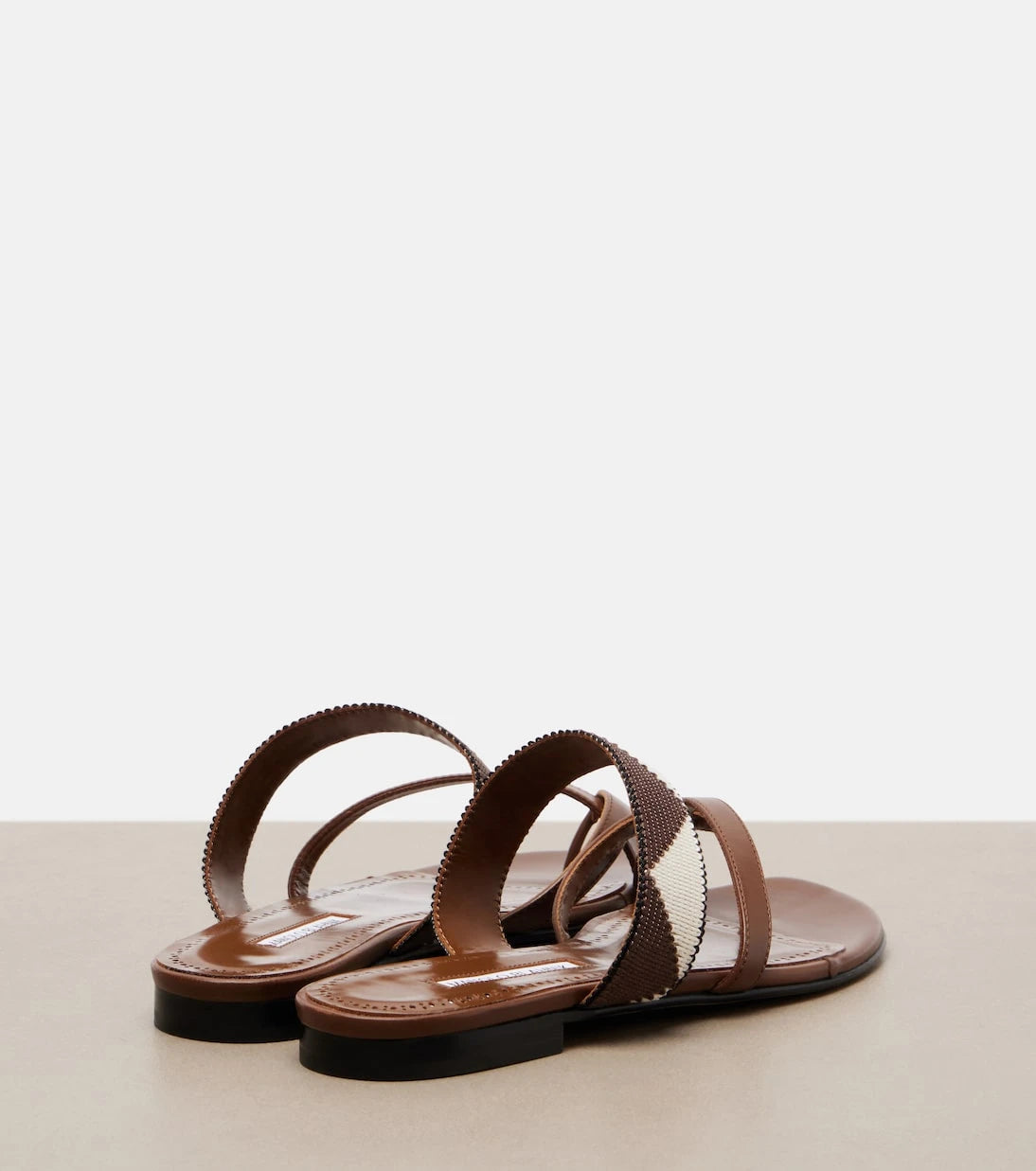 Manolo Blahnik - Susastra leather sandals