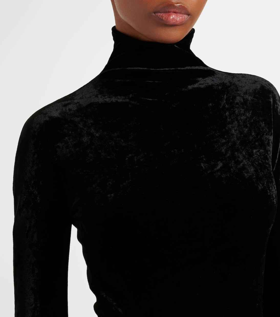 Alaïa - فستان ميدي من المخمل المزموم