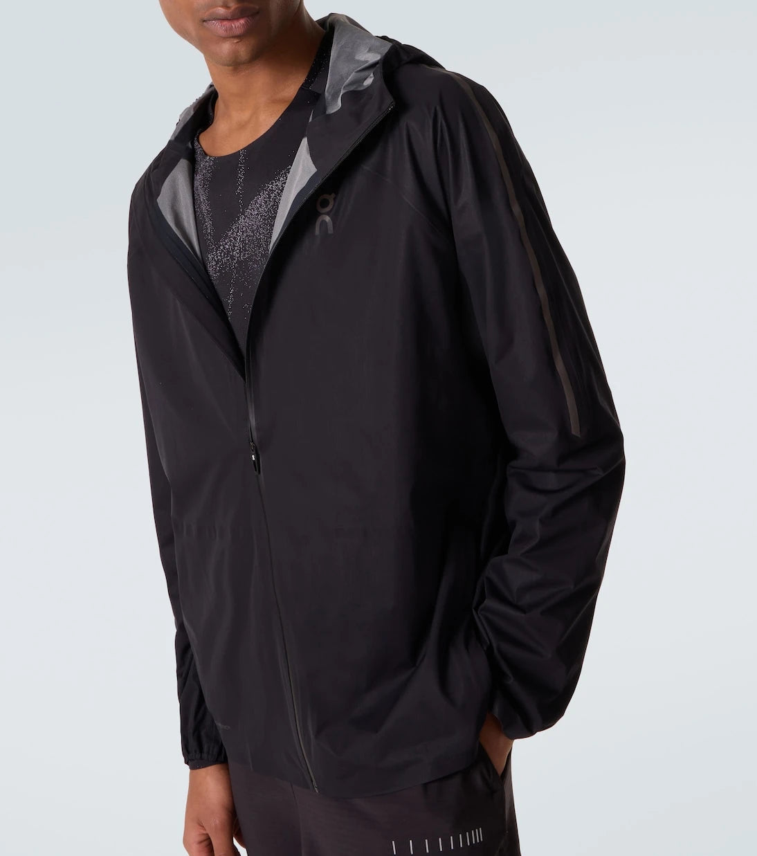 On - Performance hooded jacket