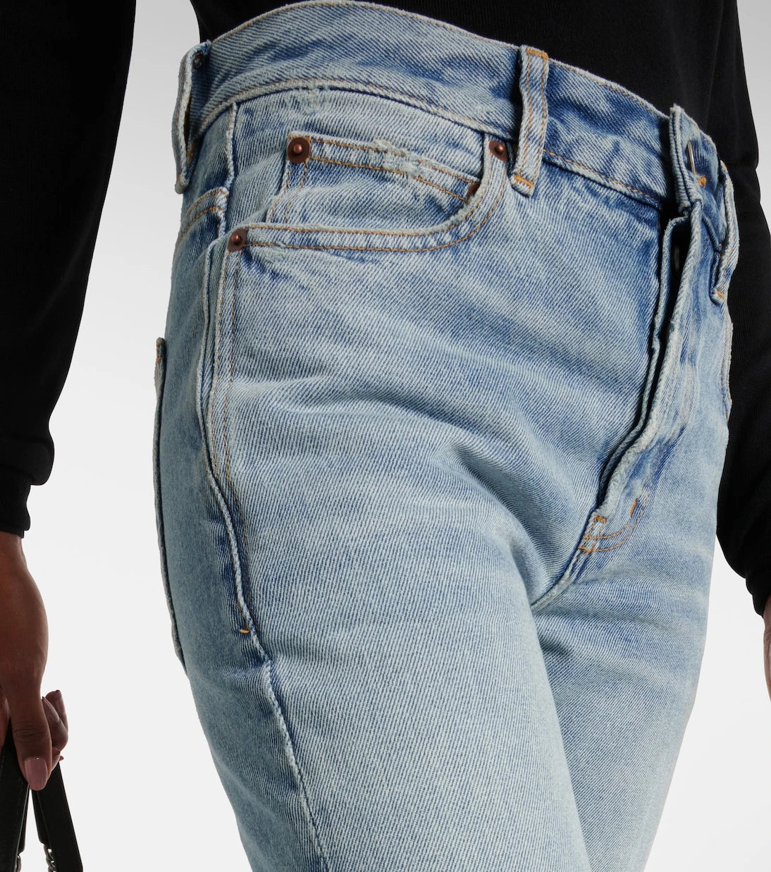 Saint Laurent - بنطلون جينز "نيكو" بقصة مستقيمة وخصرٍ عالٍ
