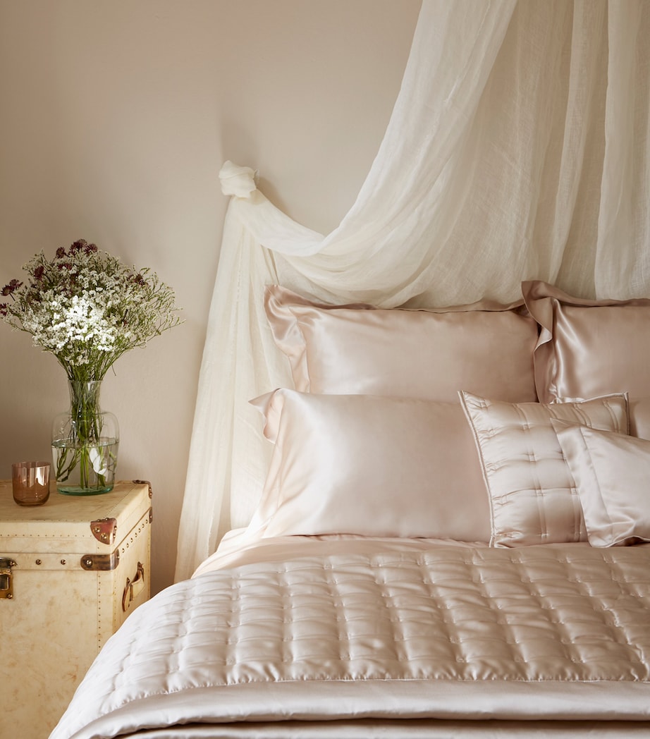 Silk Super King Windsor Bedspread (240cm x 240cm)