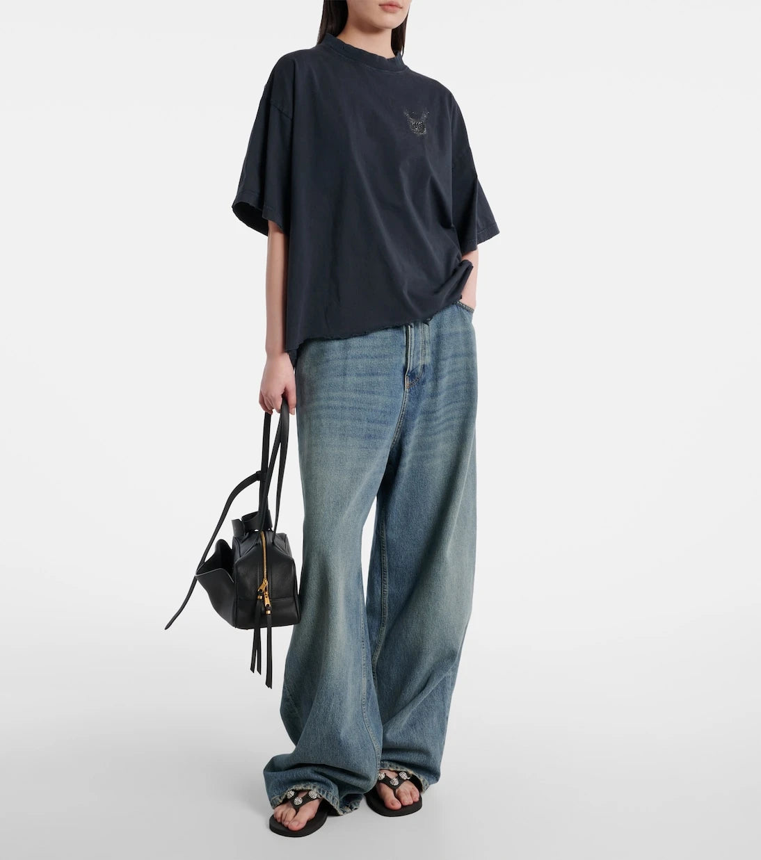 Balenciaga - صندل كاغول ثونغ مزين بالكريستال