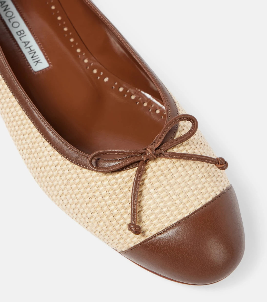 Manolo Blahnik - Capbl raffia ballet flats