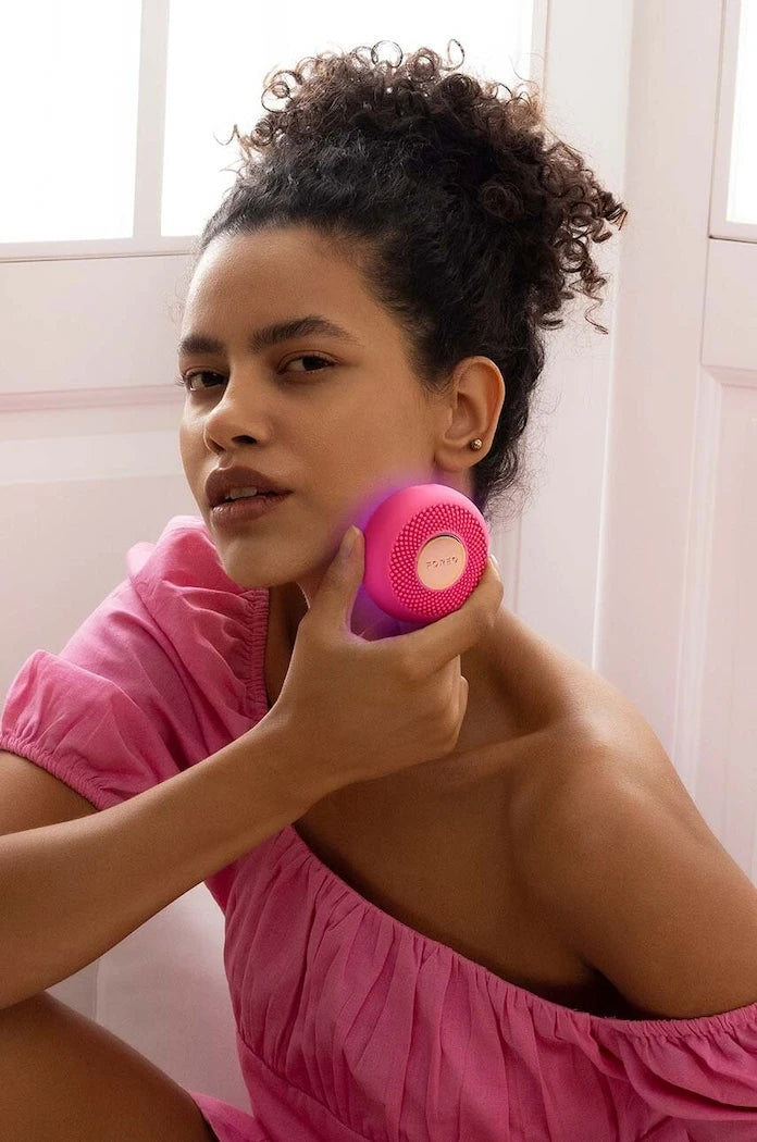 FOREO UFO™ 3 mini Maske Uygulama ve Işık Terapisi Cihazı