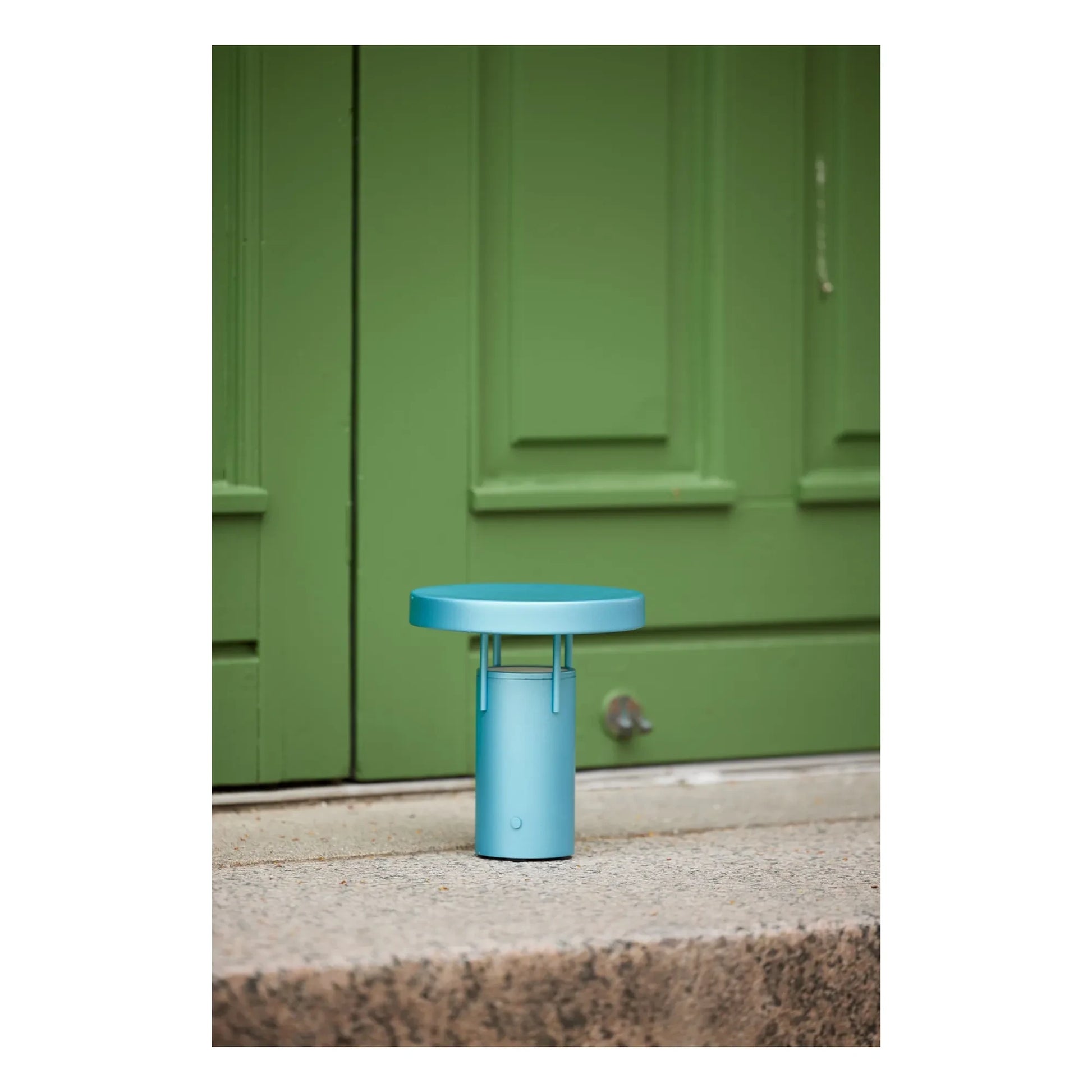 Hübsch - BringMe table lamp | metallic blue