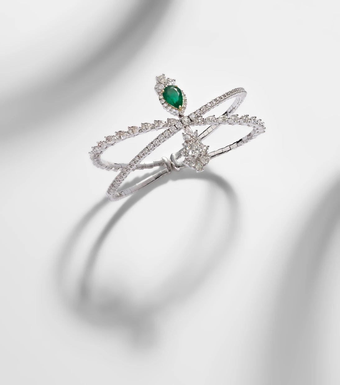 Yeprem - Reign Supreme 18kt white gold bangle with diamonds and emerald
