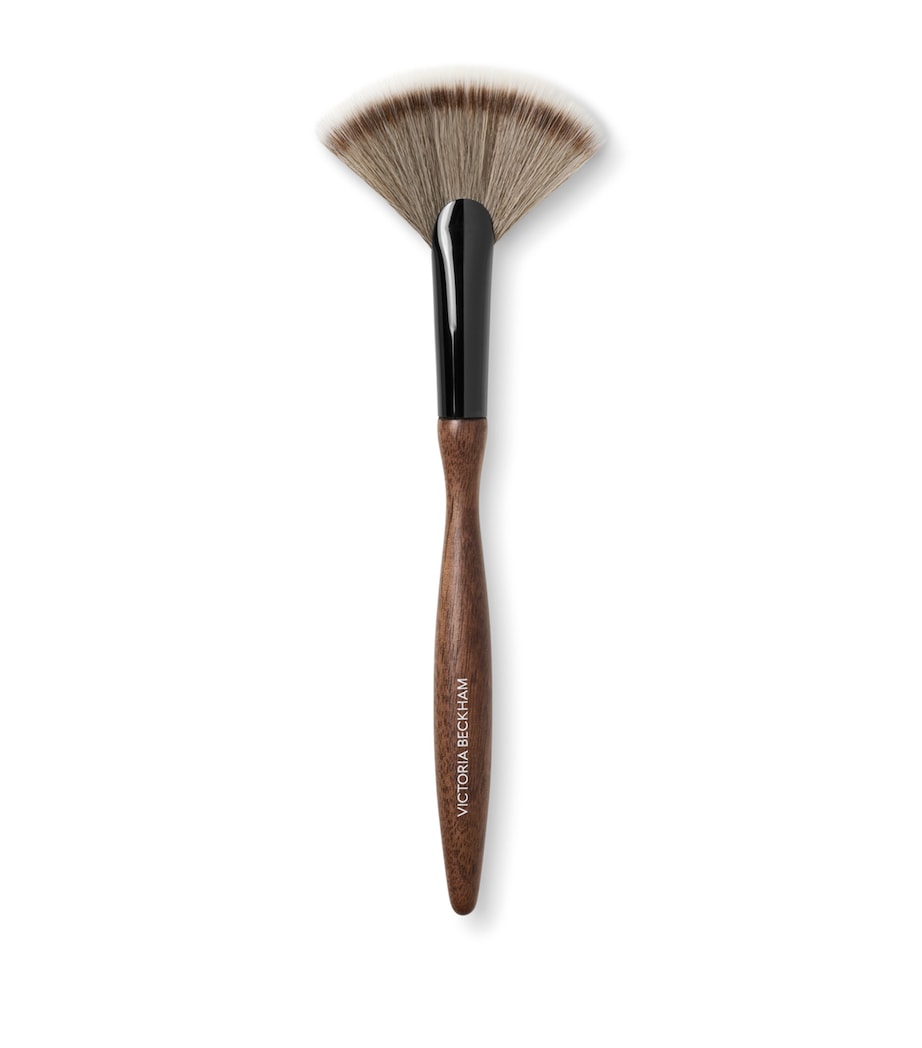 Victoria Beckham Beauty Fan Brush