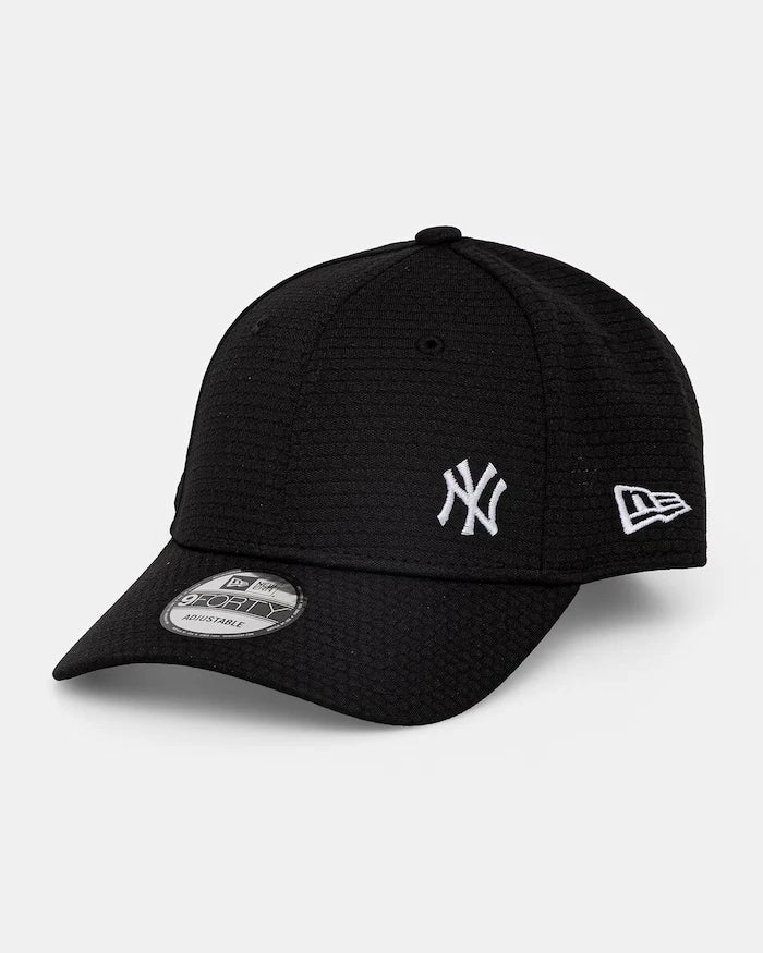 Шапка с козирка New Era FLAWLESS MESH 9FORTY®