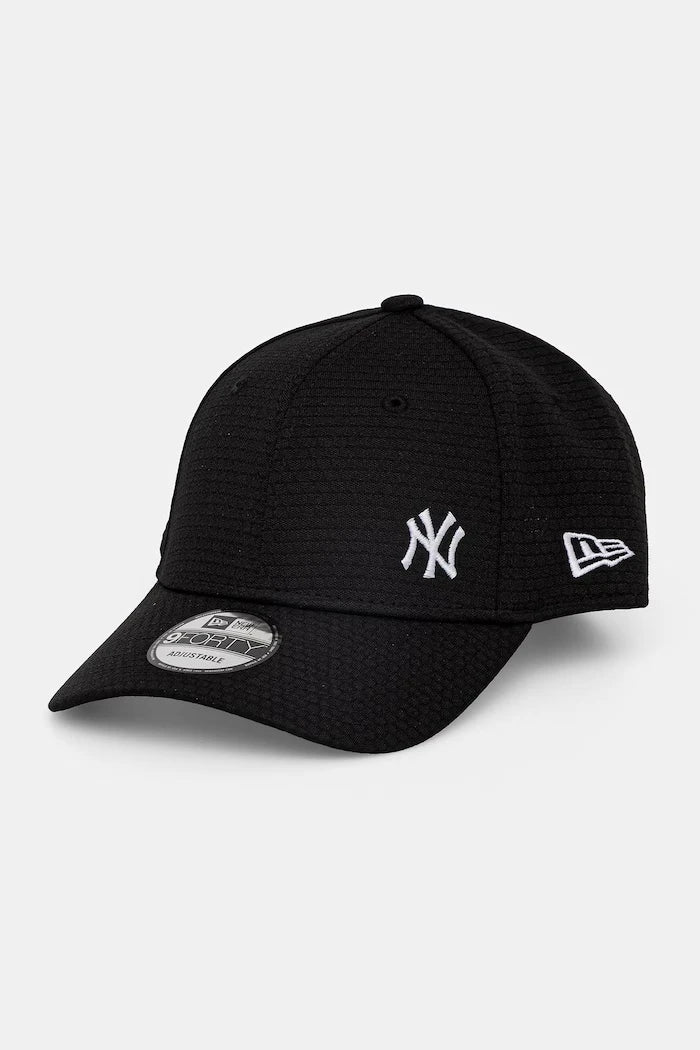 Шапка с козирка New Era FLAWLESS MESH 9FORTY®