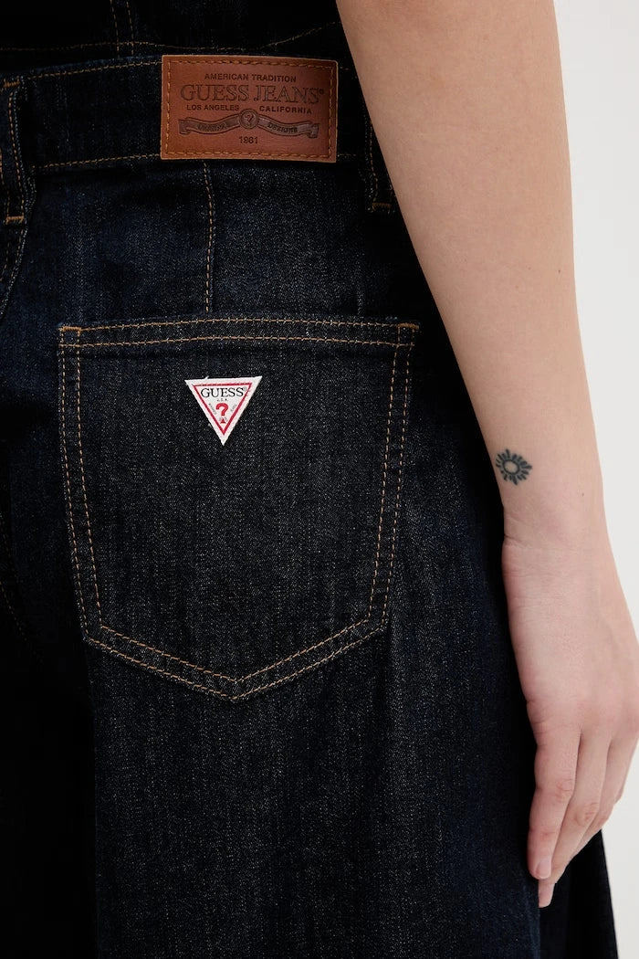 Guess Jeans şık kısa kadın denim şortu