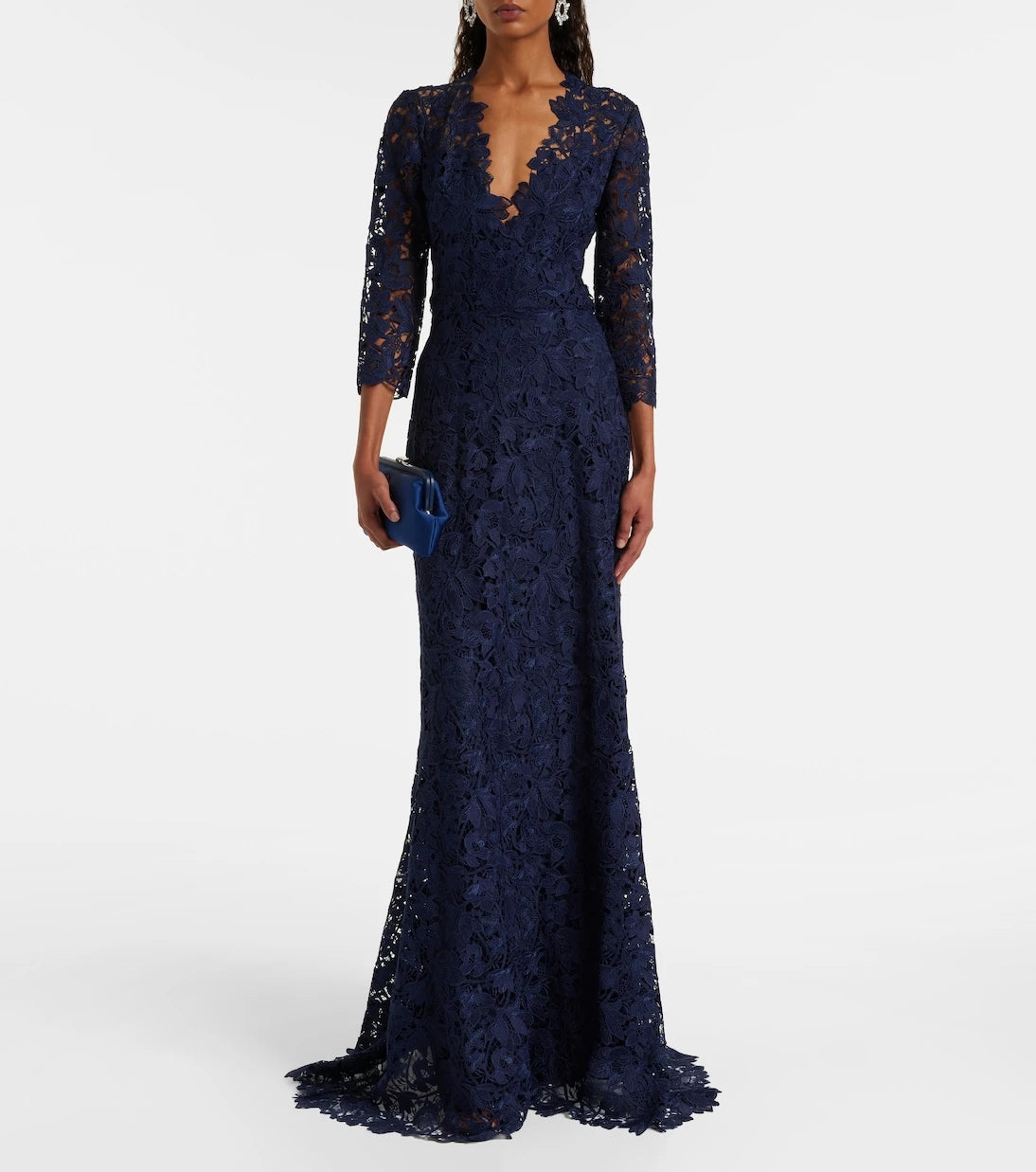 Monique Lhuillier - Lace gown
