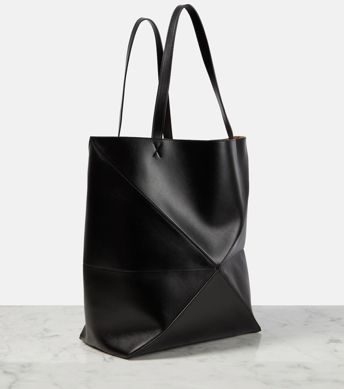 Loewe - حقيبة توت Puzzle Fold XL من الجلد