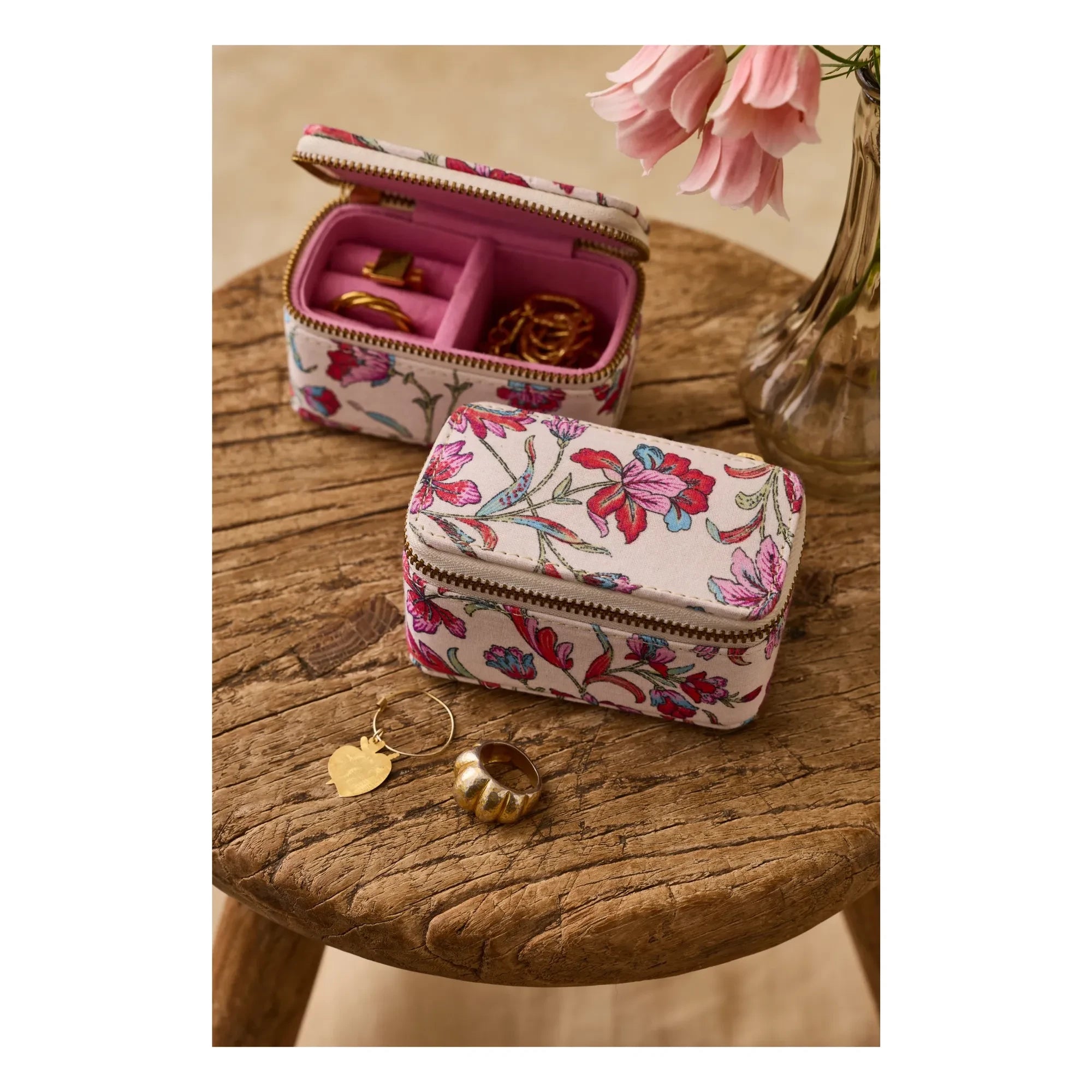 Louise Misha - Soumaya jewelry box | Cream