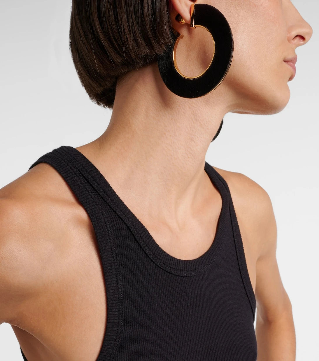 Alaïa - Blade Medium leather hoop earrings