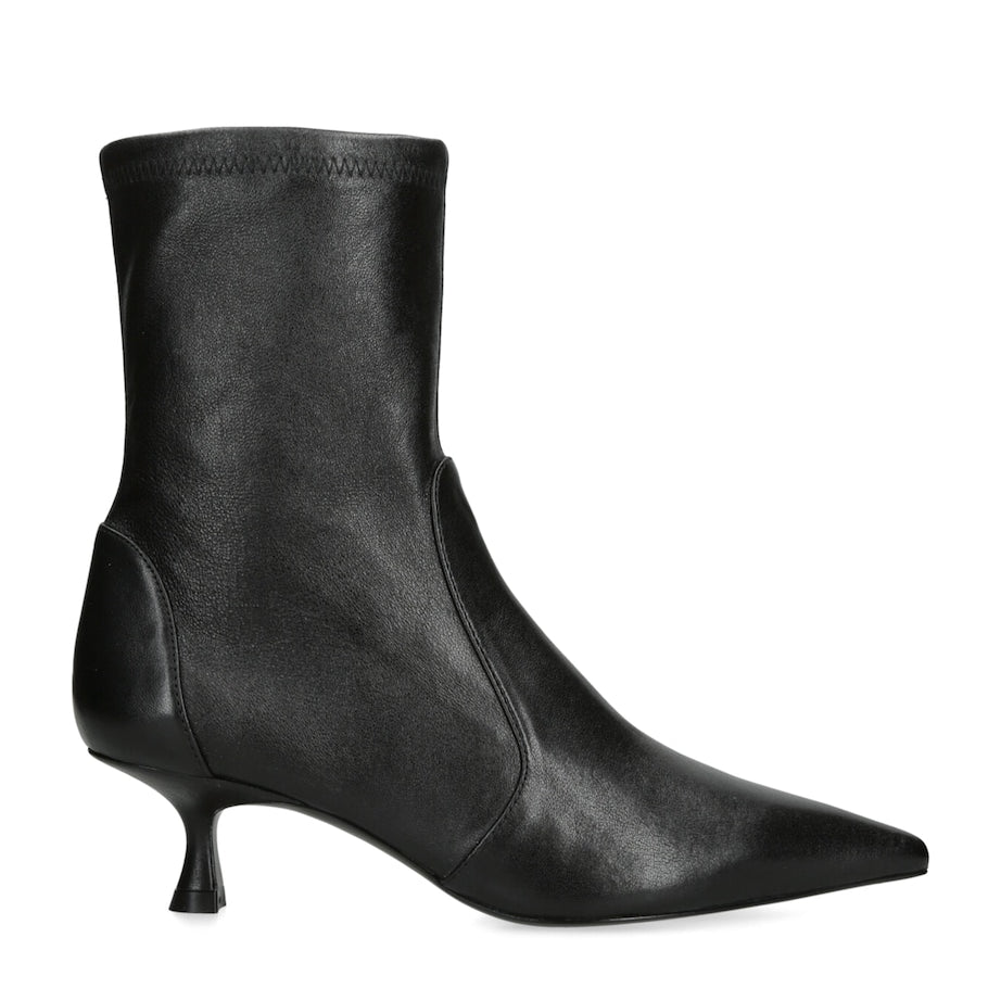 Stuart Weitzman Black Leather Naomi Ankle Boots 50