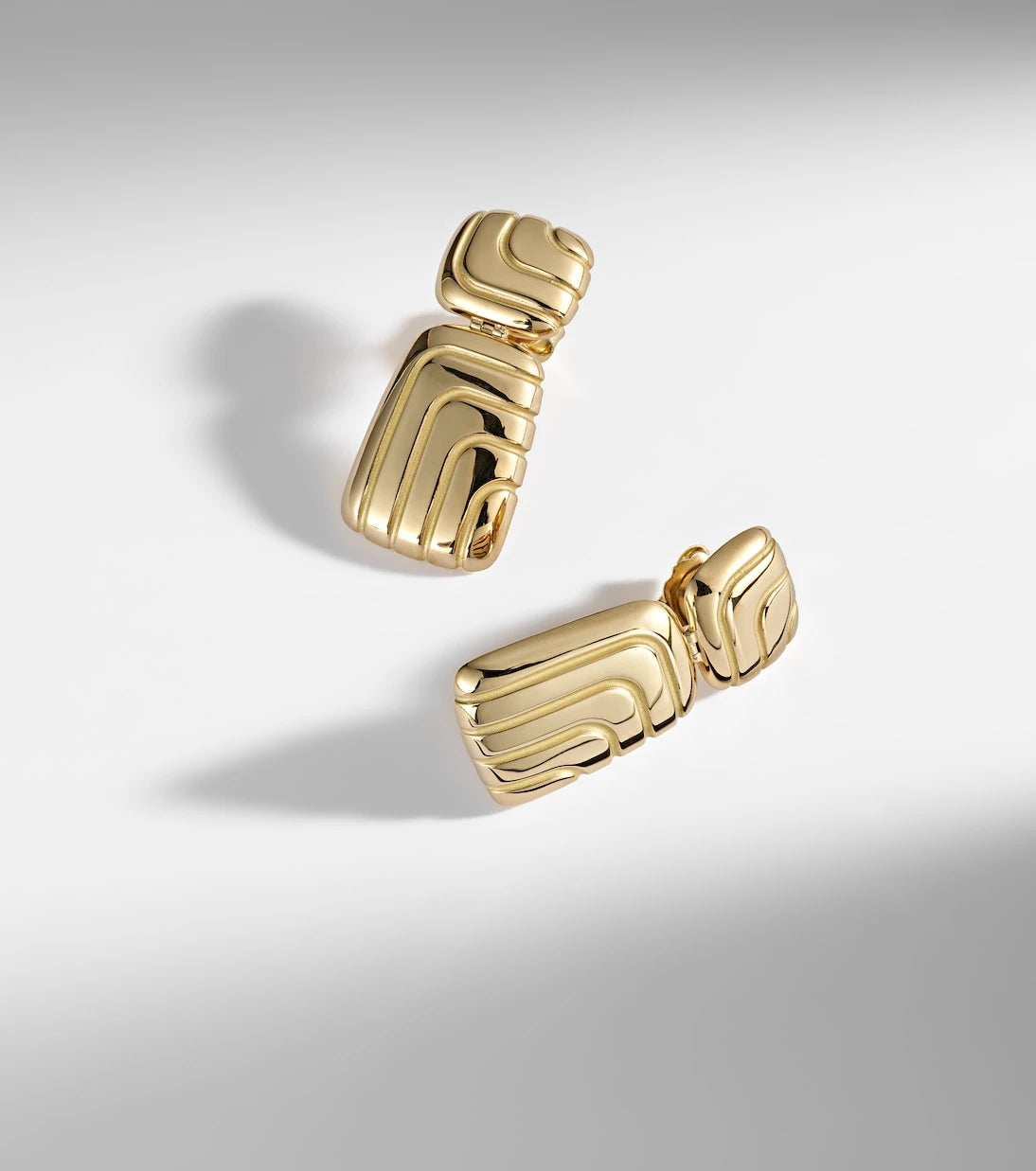Pamela Zamore - Labyrinth 18kt gold drop earrings