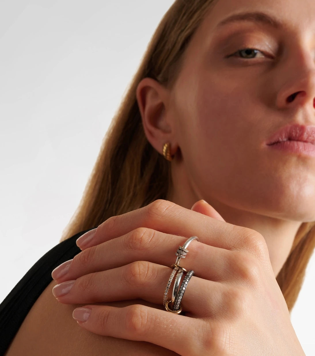 Spinelli Kilcollin - Scorpio 18kt gold linked rings with diamonds
