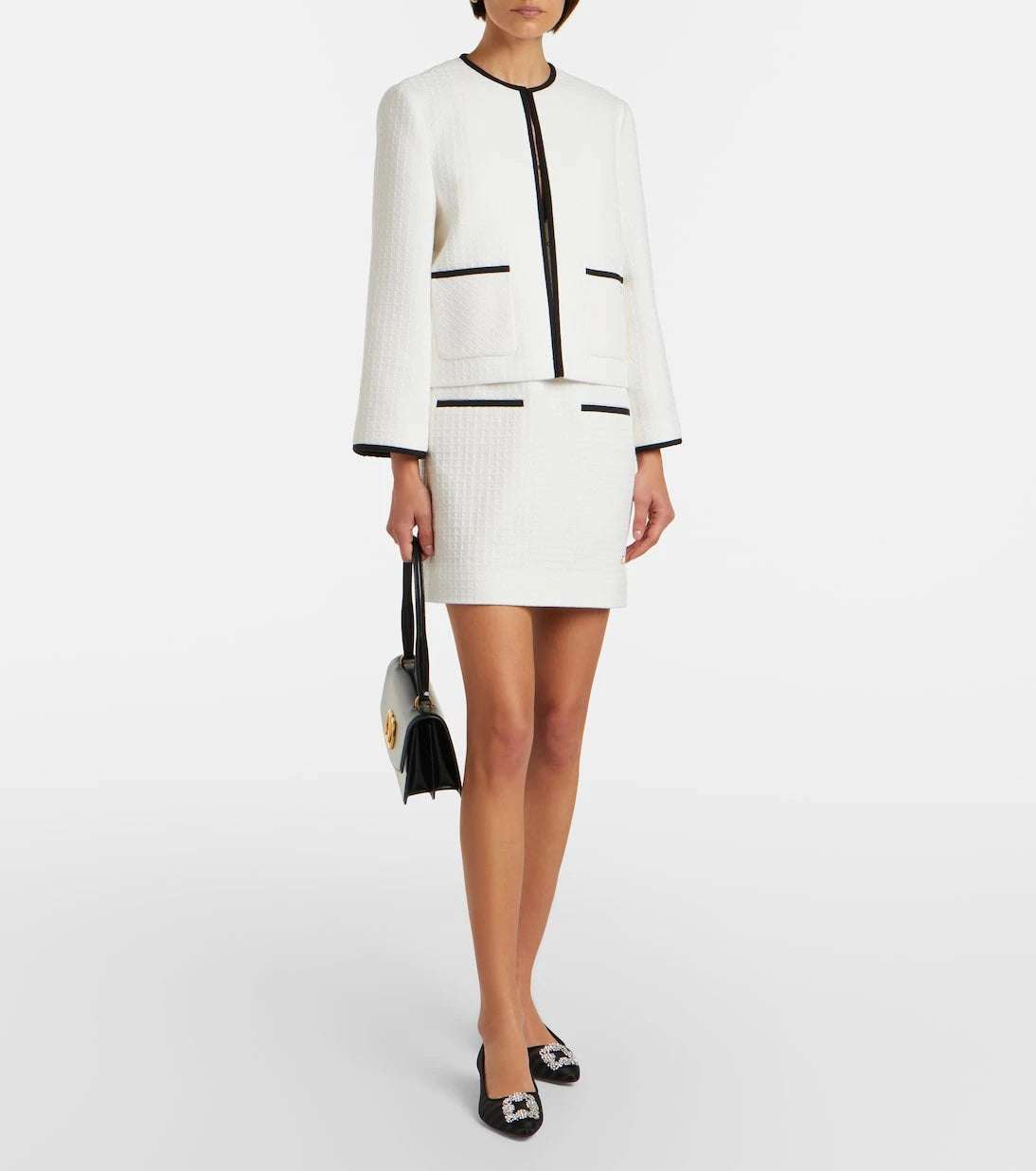 Manolo Blahnik - Hangisi embellished pumps