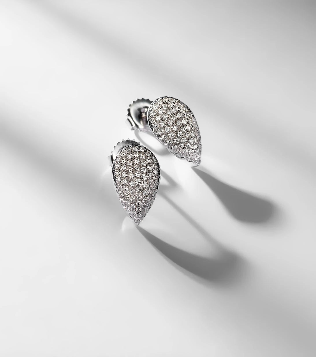 Suzanne Kalan - 18kt white gold earrings with diamonds