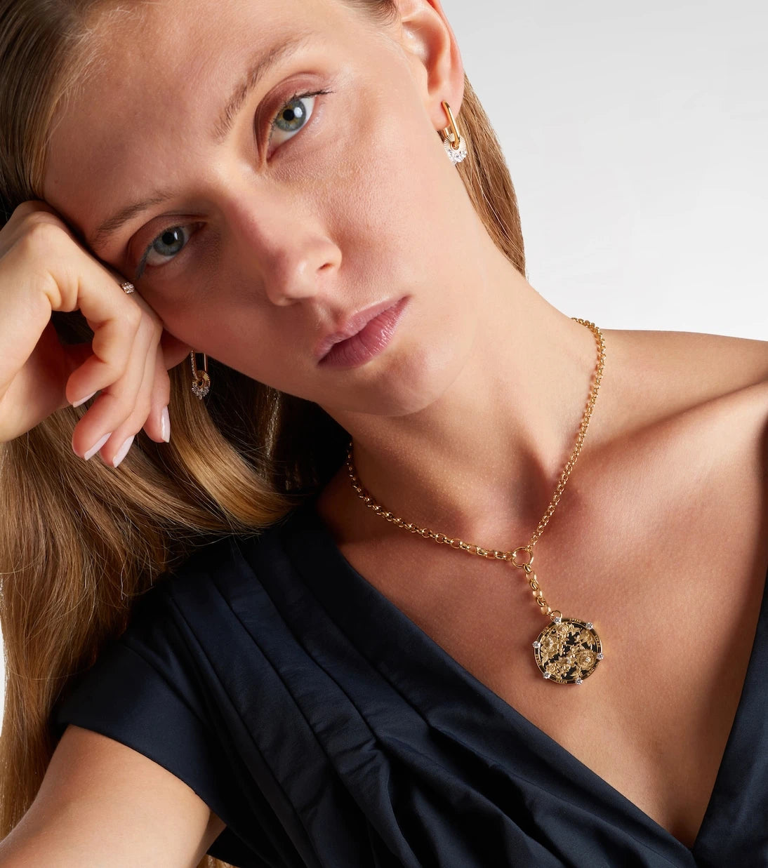 FoundRae - 18kt gold pendant necklace with diamonds