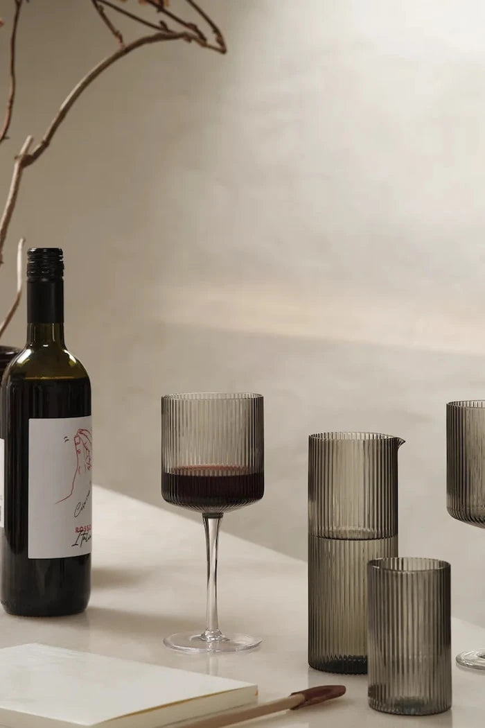 Кана за мляко ferm LIVING Ripple Milk Jug 400 ml