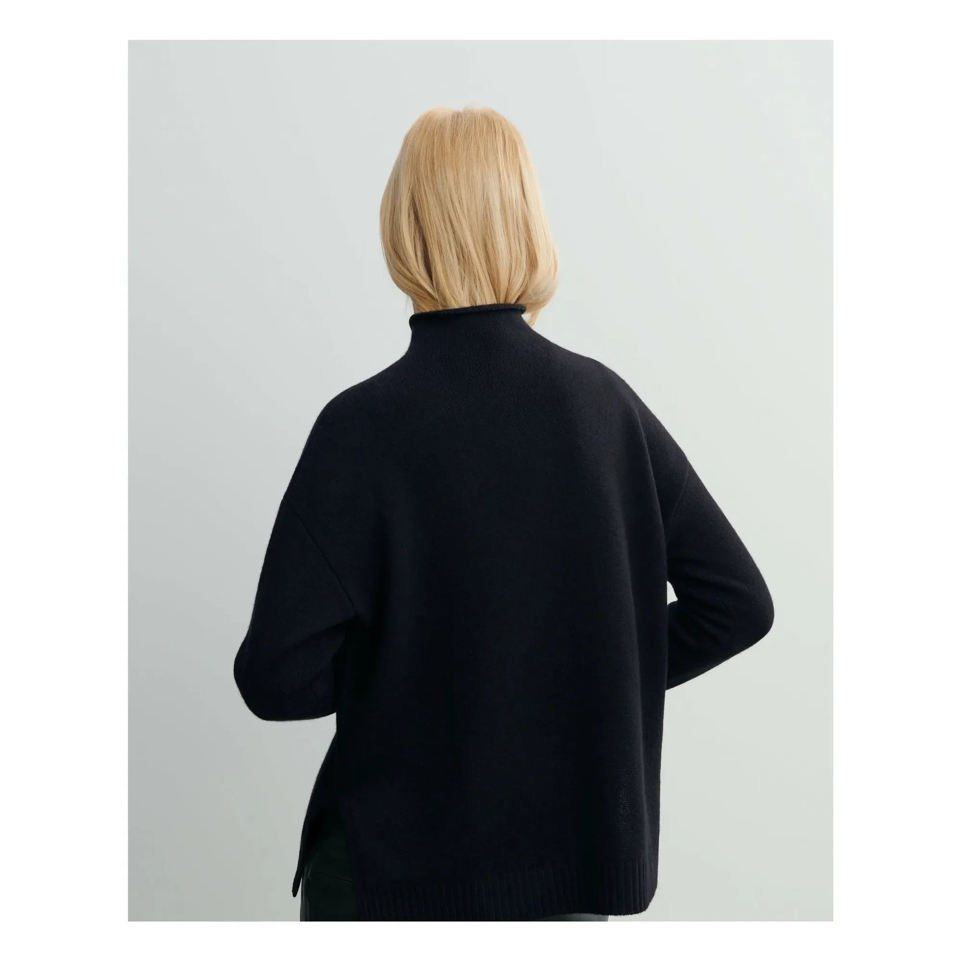 Bompard - Cashmere High Neck Sweater | Black