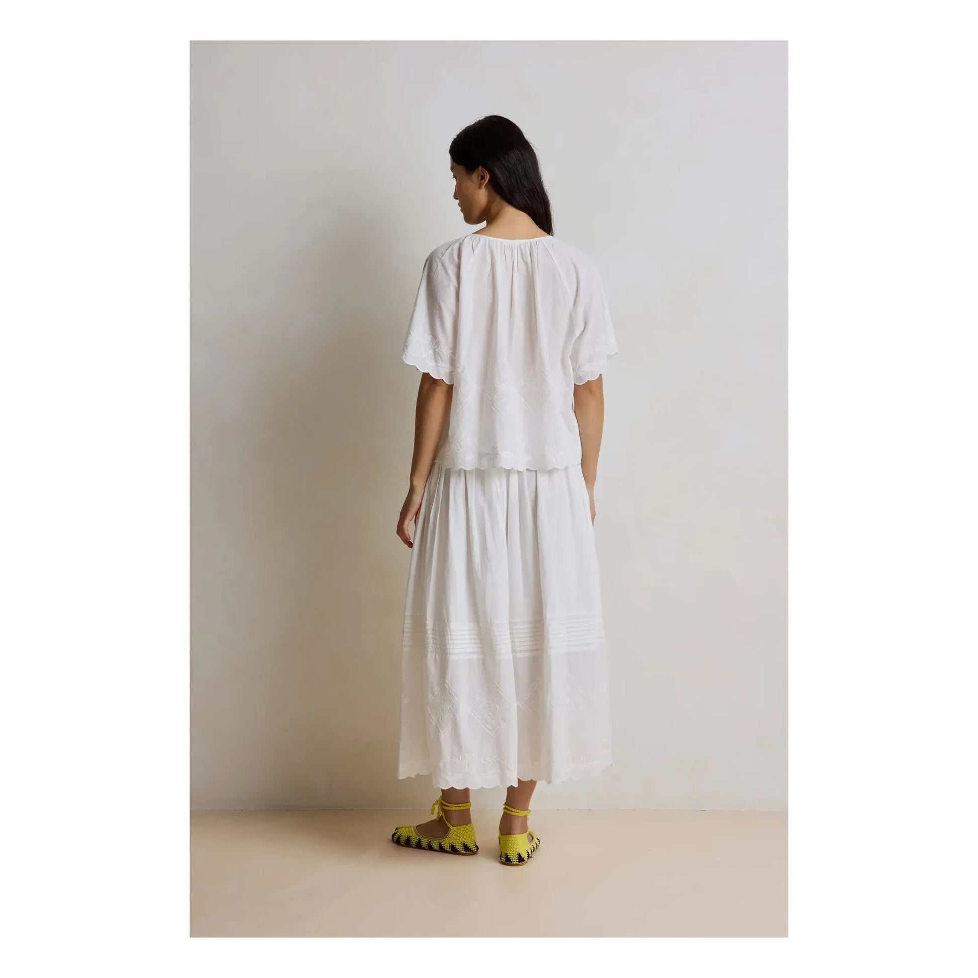 Hod - Jade Embroidery Blouse | White