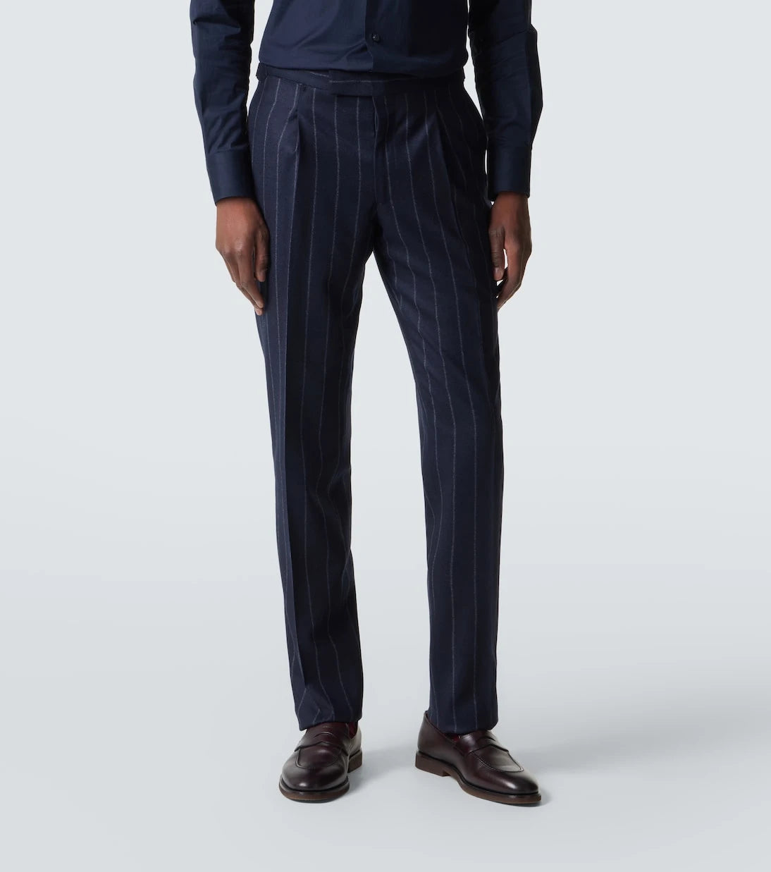 Thom Sweeney - بدلة من الصوف والكشمير بنقشة الخطوط الطولية