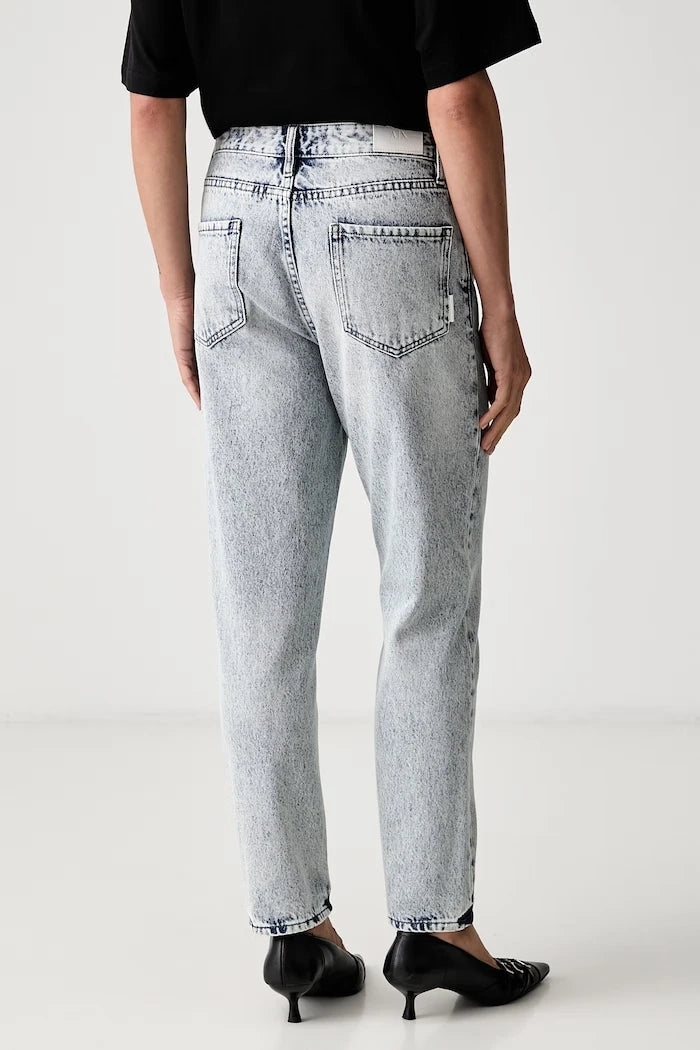 Armani Exchange Boyfriend Kadın Jean