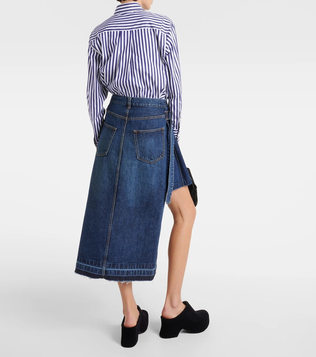 Sacai - تنورة دينم ميدي غير متماثلة