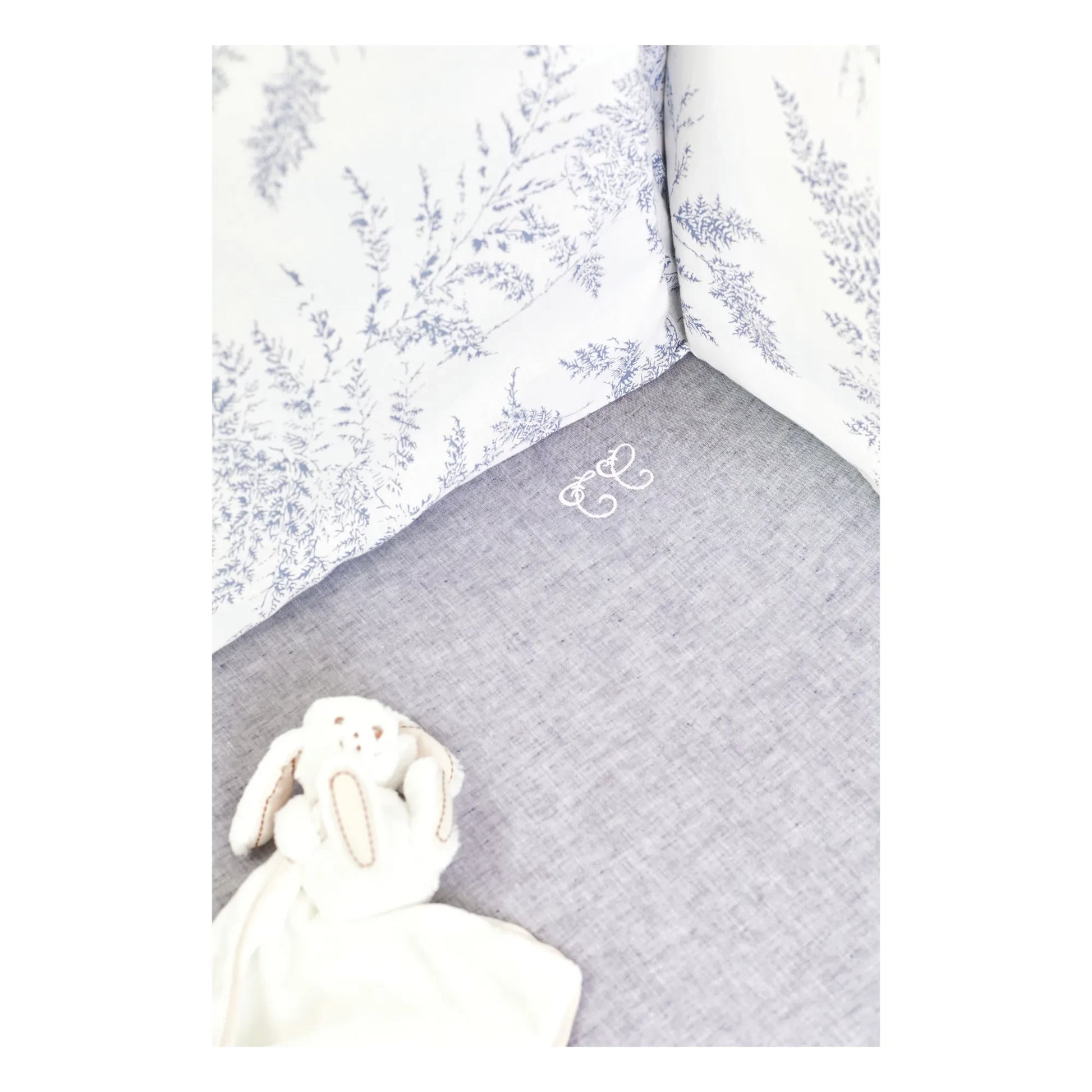 Tartine et Chocolat - Foliage Bed Bumper | Grey