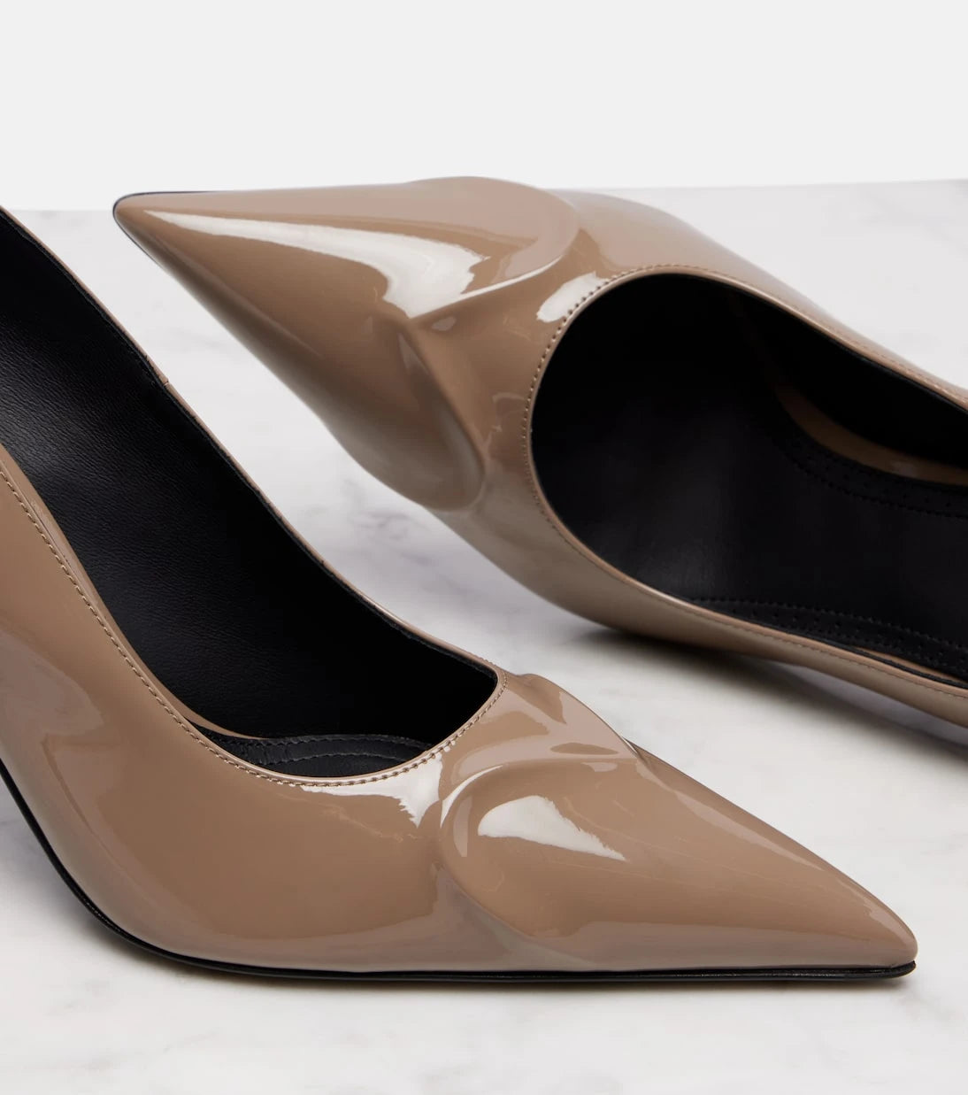 Alaïa - Le Cœur 3D 90 patent leather pumps