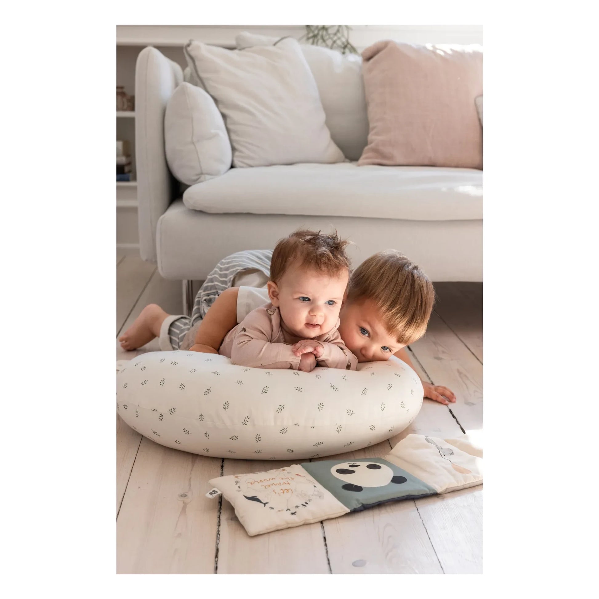Sebra - Sophora Leaves nursing cushion | White