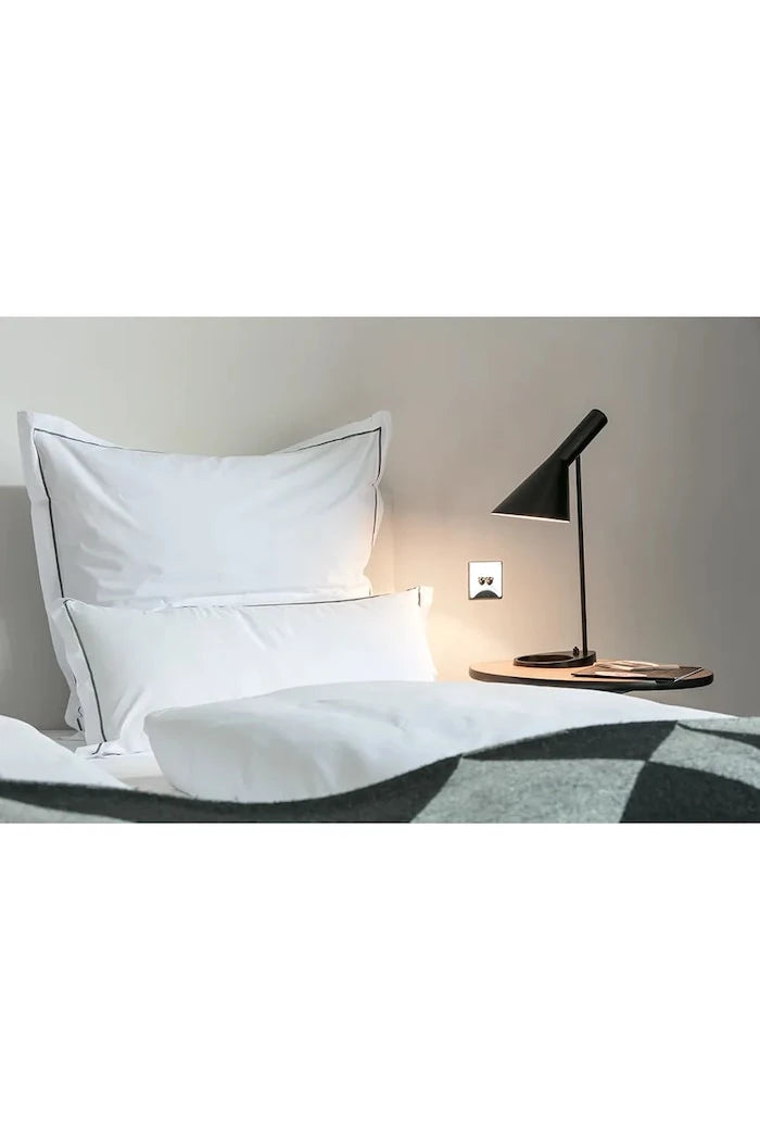 Louis Poulsen paslanmaz çelik masa lambası AJ Table Lamp