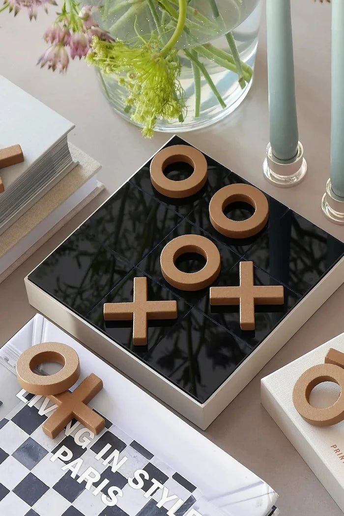 Настолна игра Printworks Classic Tic Tac Toe 20 x 20 x4 cm