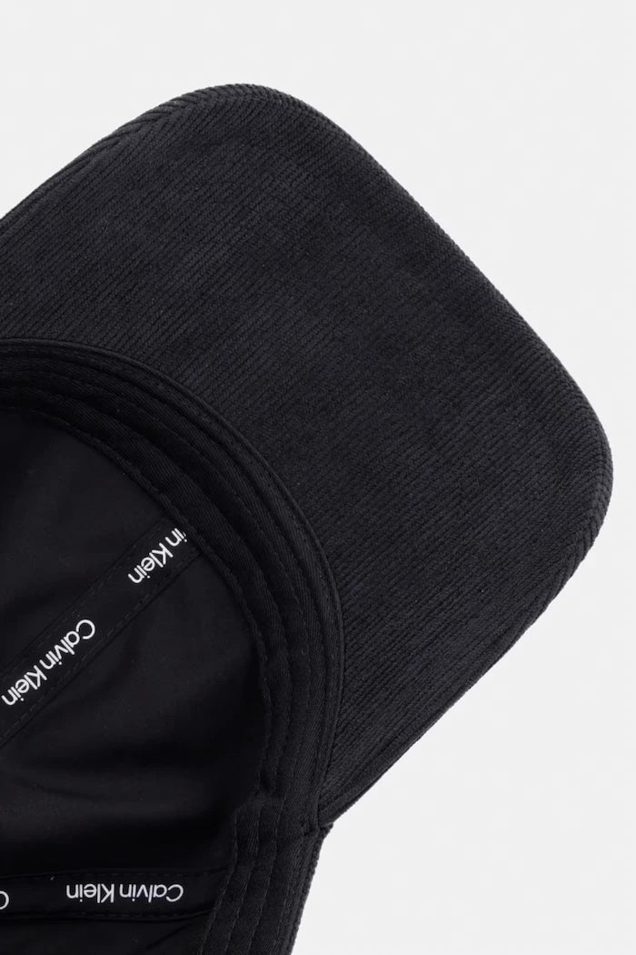 Calvin Klein erkek kot kumaşı şapka