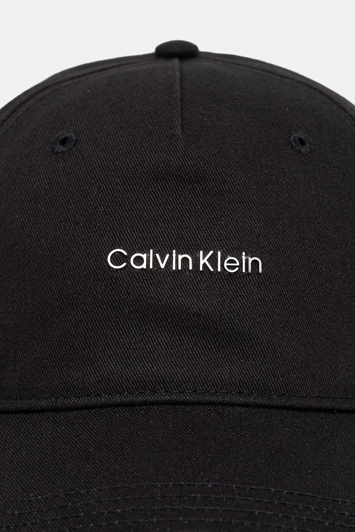 Calvin Klein бейзболна шапка от памук