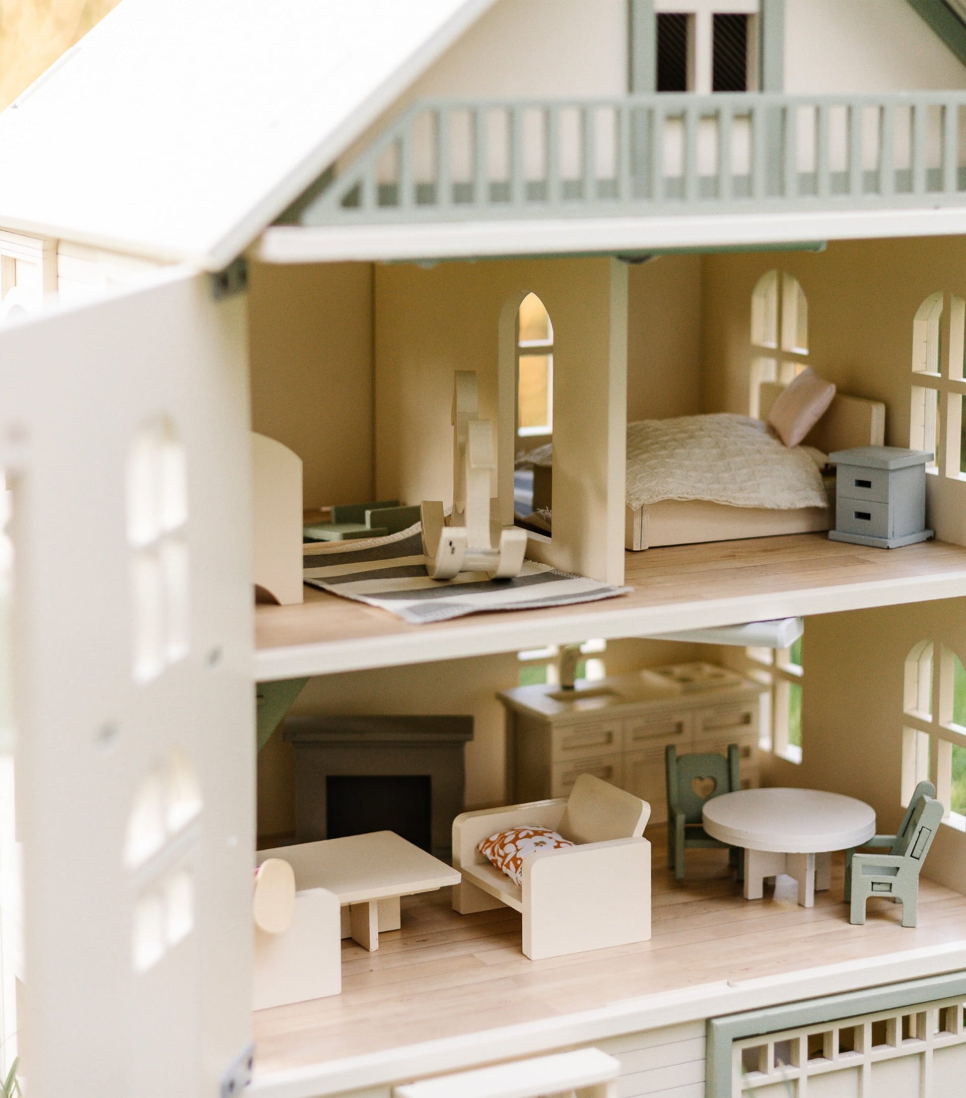 Little Forest Animals House of San Francisco Dollhouse (63cm)