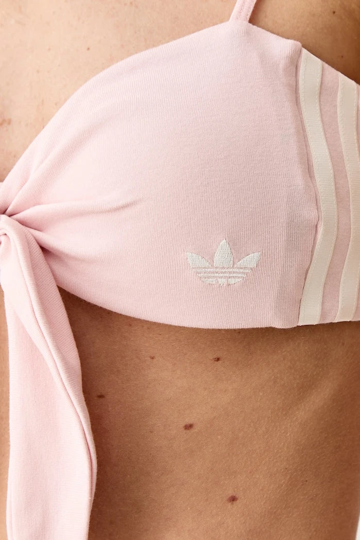 adidas Originals kadın pamuklu elastan kısa top